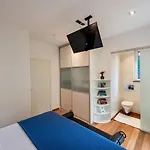 Апартаменты Spacious 3Br Seaview Apt Near Old Town & Beach