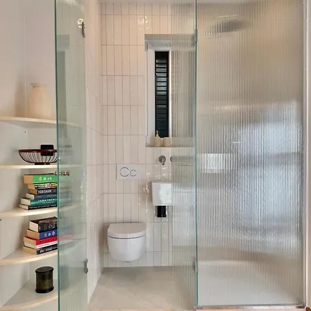 Spacious 3Br Seaview Apt Near Old Town & Beach דירה