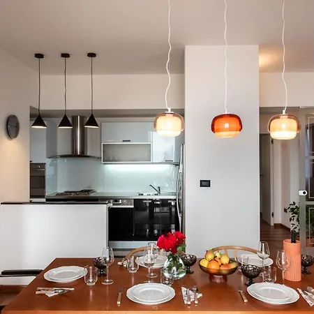 Airy Seafront 1920s Apartamento