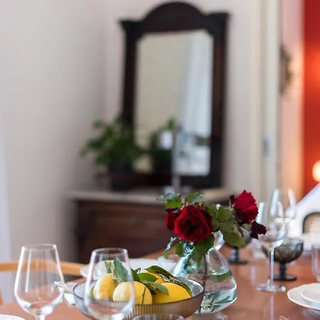 Airy Seafront 1920s * Σπλιτ