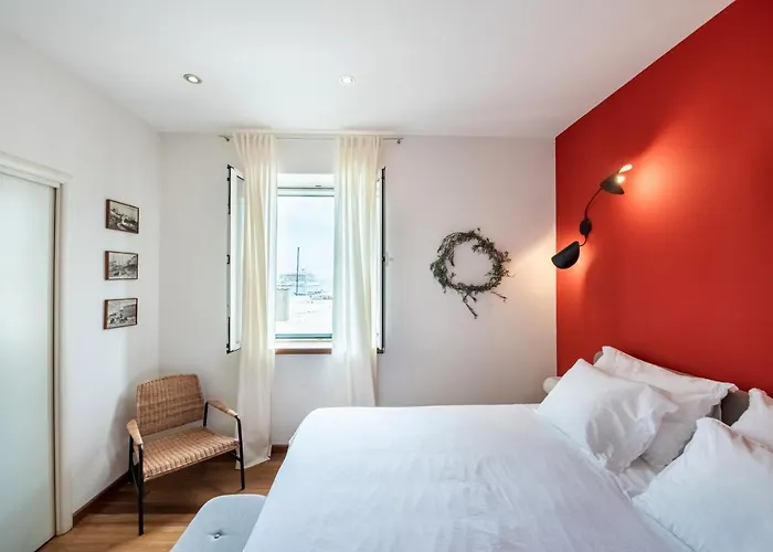 Airy Seafront 1920s Lejlighed *