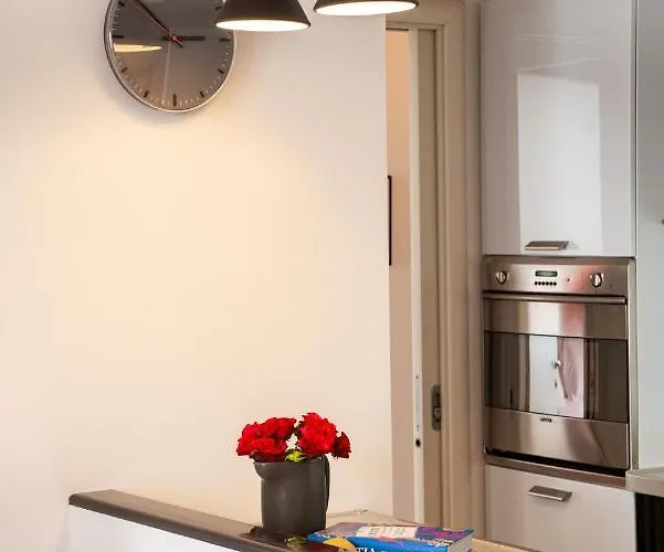 Airy Seafront 1920s Lejlighed Split