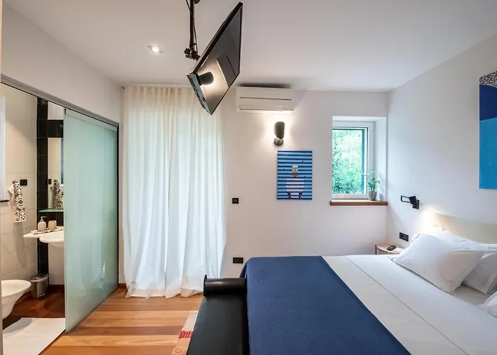 Airy Seafront 1920s Lejlighed